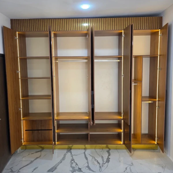 Wardrobe_2